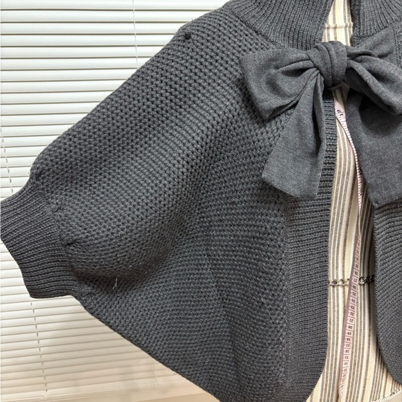 Banana Republic Charcoal Grey Poncho Bow Tie Cardigan extra fine merino wool - Picture 2 of 9
